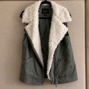 Anthropologie military style vest fleece collar